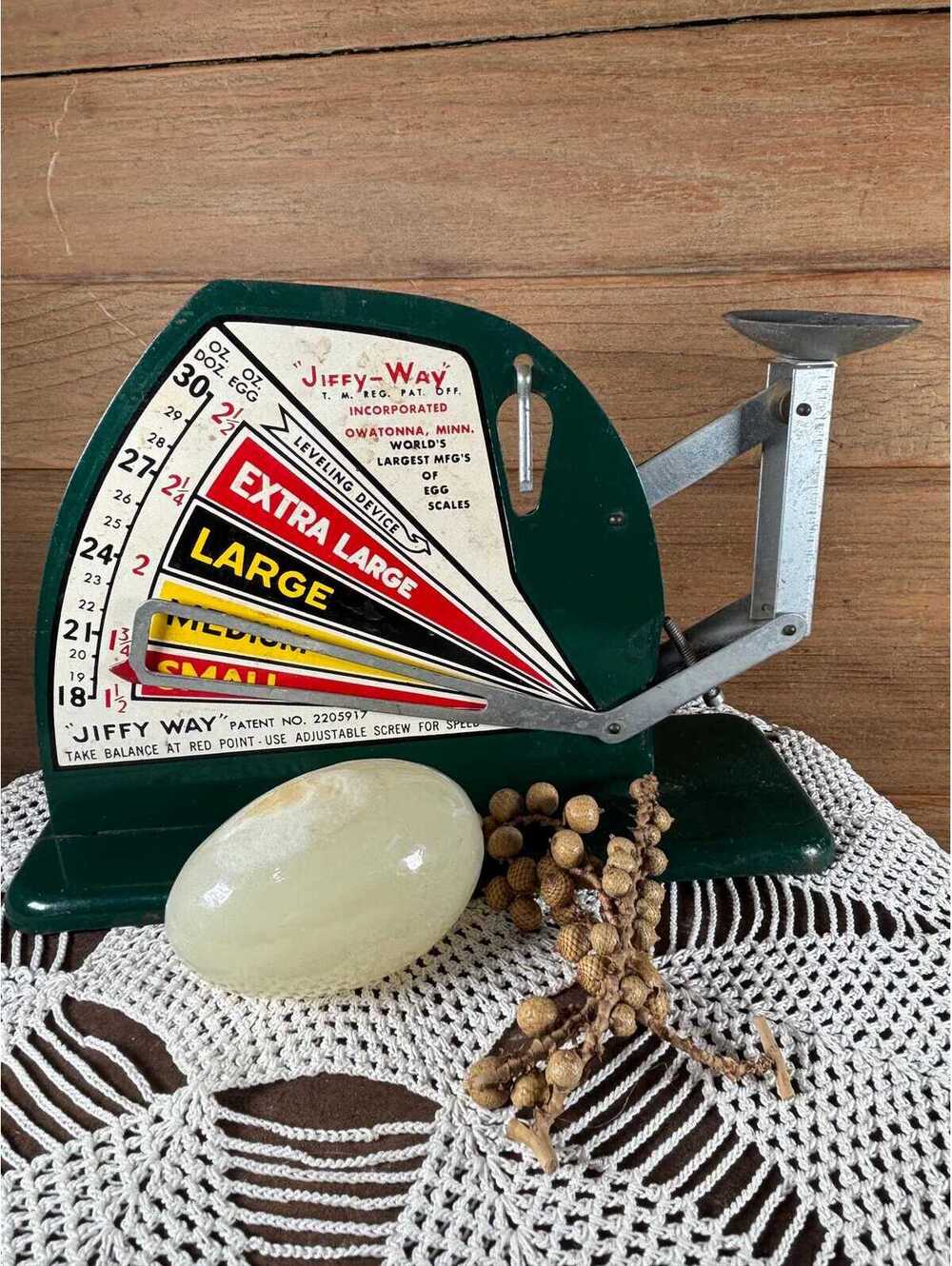 Antique Green Jiffy Way Egg Scale with Alabaster Egg